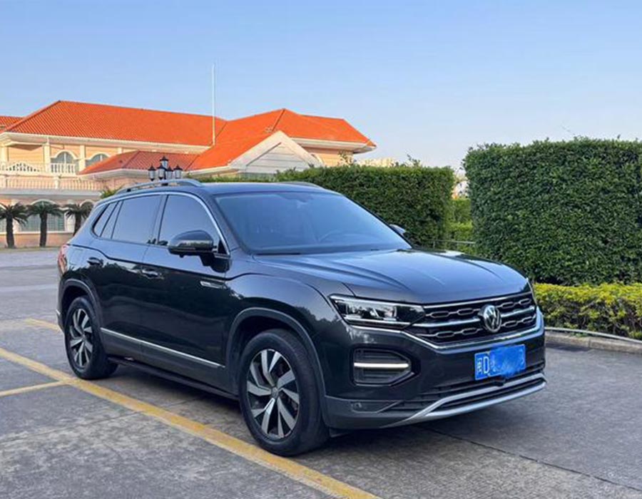Volkswagen Tiguan 2021 330TSI, 2 roues motrices, édition Luxury Connect, noir (50121 km)
