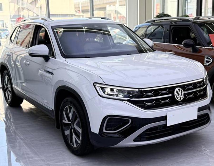 Volkswagen Tiguan 2024 300TSI 2WD Luxury Plus Édition Avancée à 2 roues motrices, blanc (8412 km)