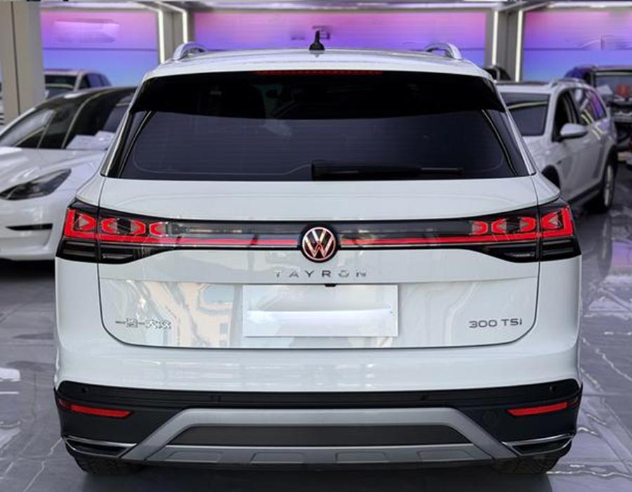 Volkswagen Tiguan 2024 300TSI 2WD Luxury Plus Édition Avancée à 2 roues motrices, blanc (8412 km)