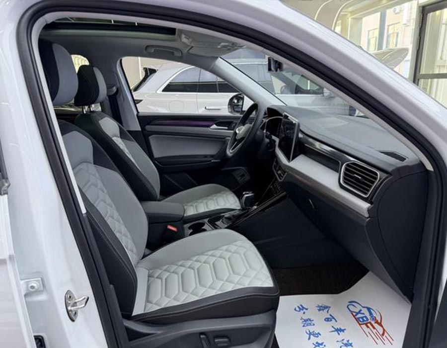 Volkswagen Tiguan 2024 300TSI 2WD Luxury Plus Édition Avancée à 2 roues motrices, blanc (8412 km)