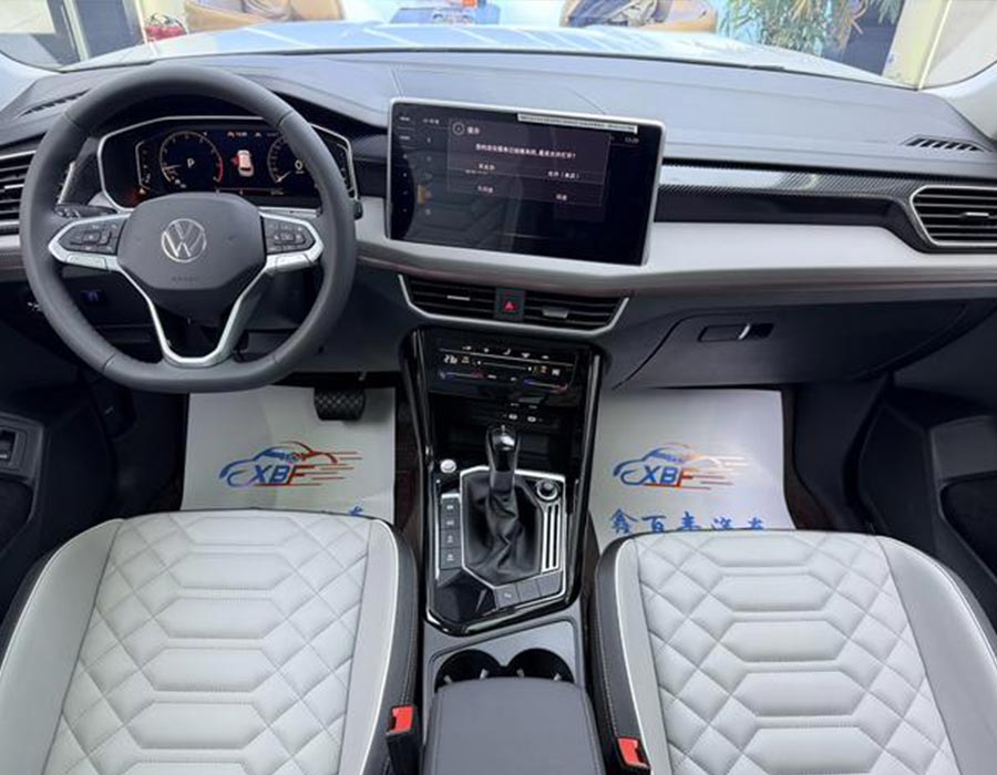 Volkswagen Tiguan 2024 300TSI 2WD Luxury Plus Édition Avancée à 2 roues motrices, blanc (8412 km)
