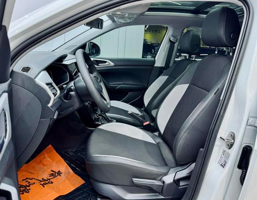 Volkswagen T-Cross 2021 1,5 L Automatic Connect Edition blanche (16211 km)