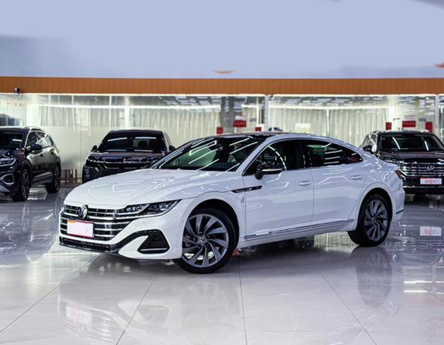 Volkswagen CC 2024, année modèle 380TSI, édition accrocheuse, blanche (1331 km)
