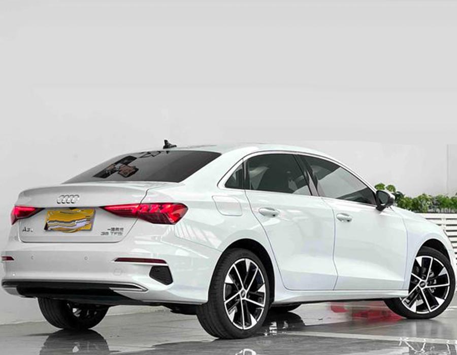 Audi A3 2022 Limousine A3L 35 TFSI Luxury Elegance Edition blanche (11789 km)