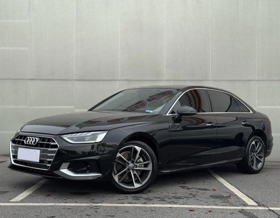 Audi A4L 2020 40 TFSI Sportline noire (16199 km)