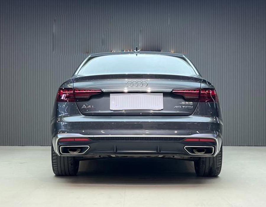Audi A4L 2023 40 TFSI Sporty Style gris (29263 km)