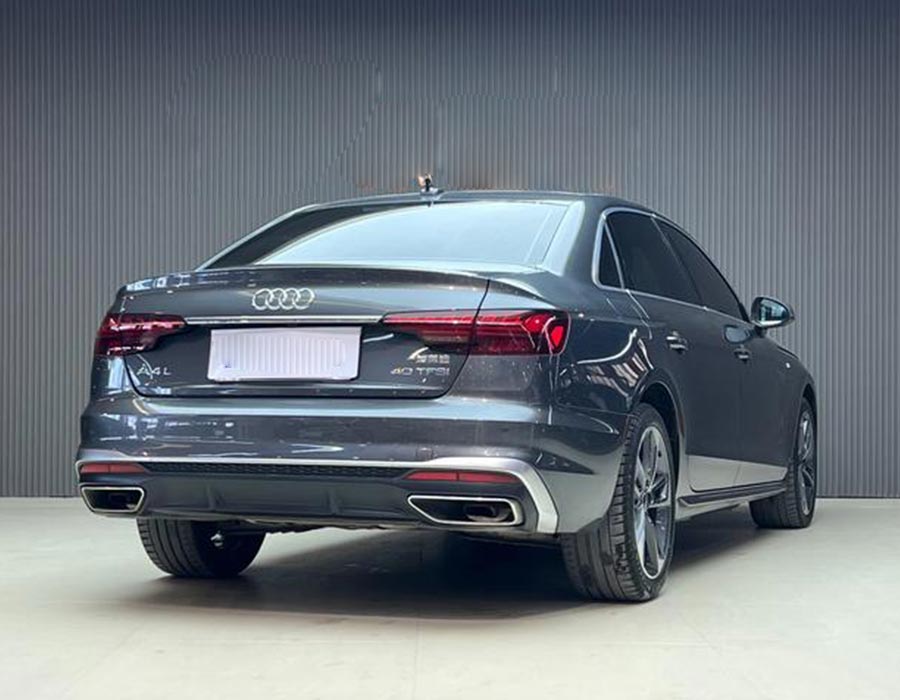 Audi A4L 2023 40 TFSI Sporty Style gris (29263 km)