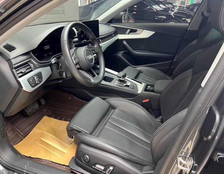Audi A4L 2023 40 TFSI Sporty Style gris (29263 km)