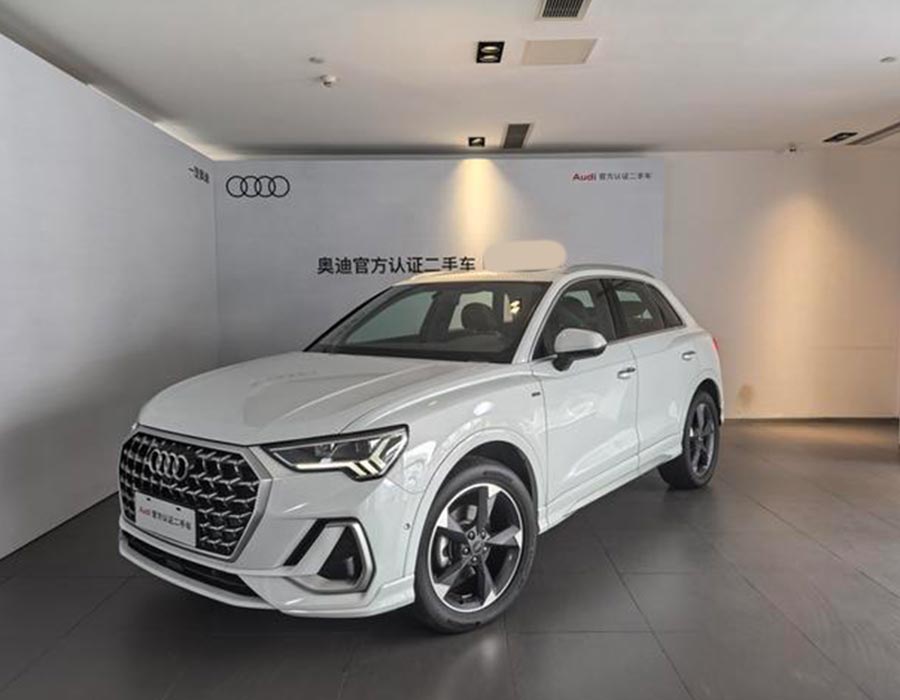Audi Q3 2024 35 TFSI Sportline blanche (3411 km)