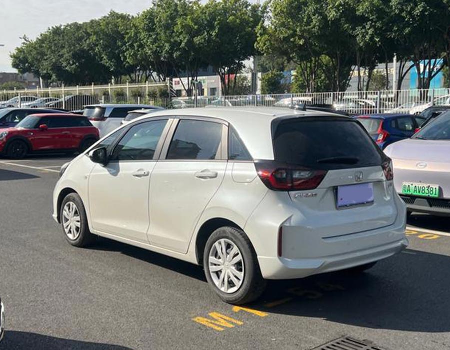 Honda Fit 2023 1,5 L CVT édition Trend blanche (7347 km)