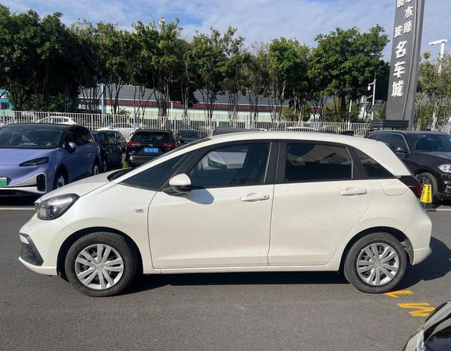Honda Fit 2023 1,5 L CVT édition Trend blanche (7347 km)