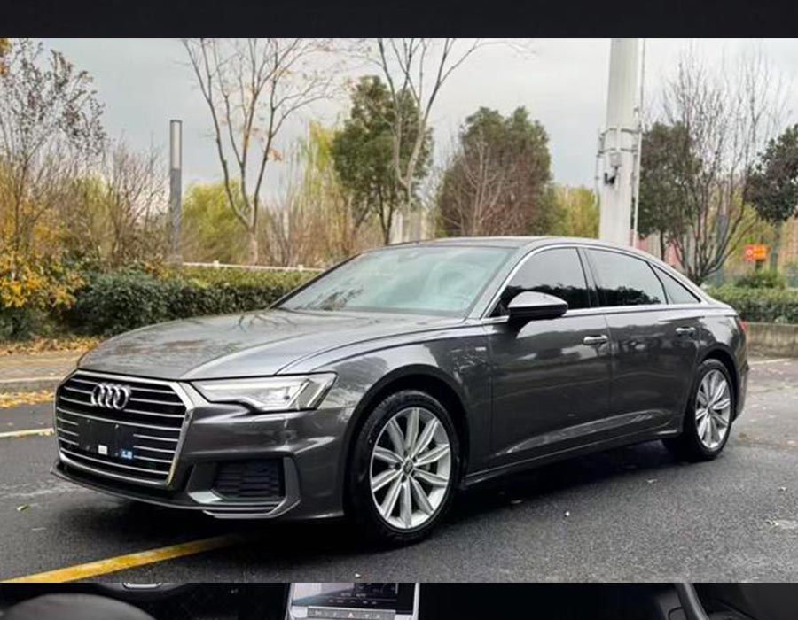 Audi A6L 45 TFSI Édition Sport Premium 2022, noire (17374 km)