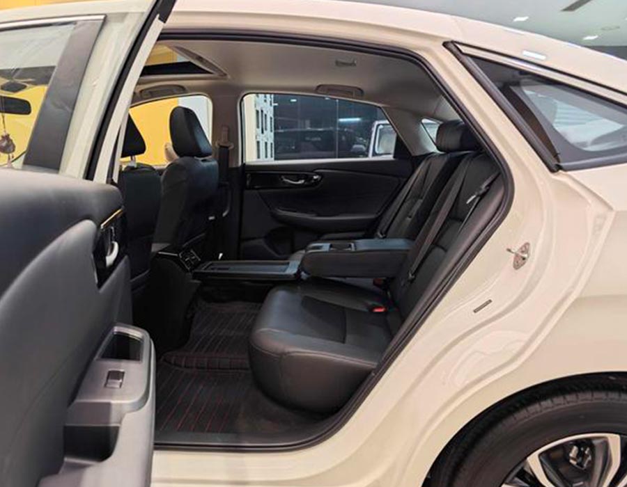 Accord 2022 180Turbo CVT Phantom Night Edition blanche (6121 km)