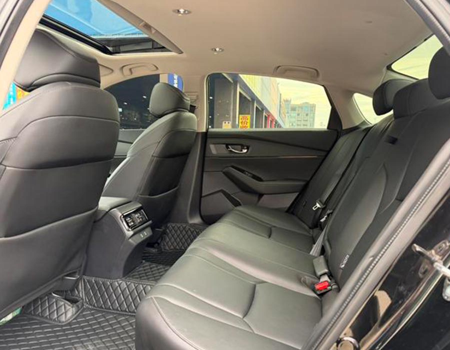 Insight 2025 260 TURBO Elegance Edition noire (11239 km)