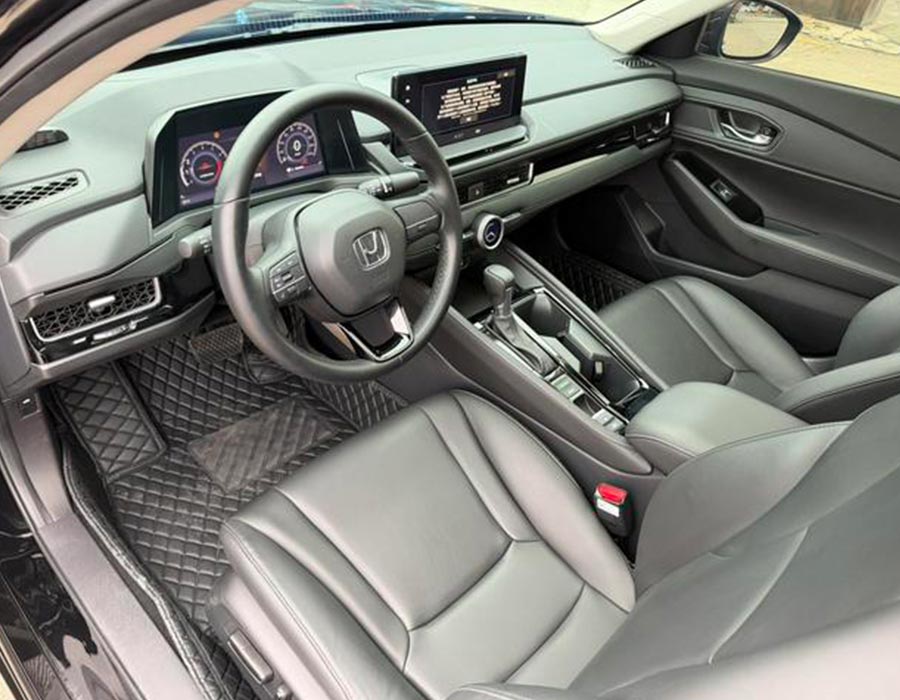 Insight 2025 260 TURBO Elegance Edition noire (11239 km)