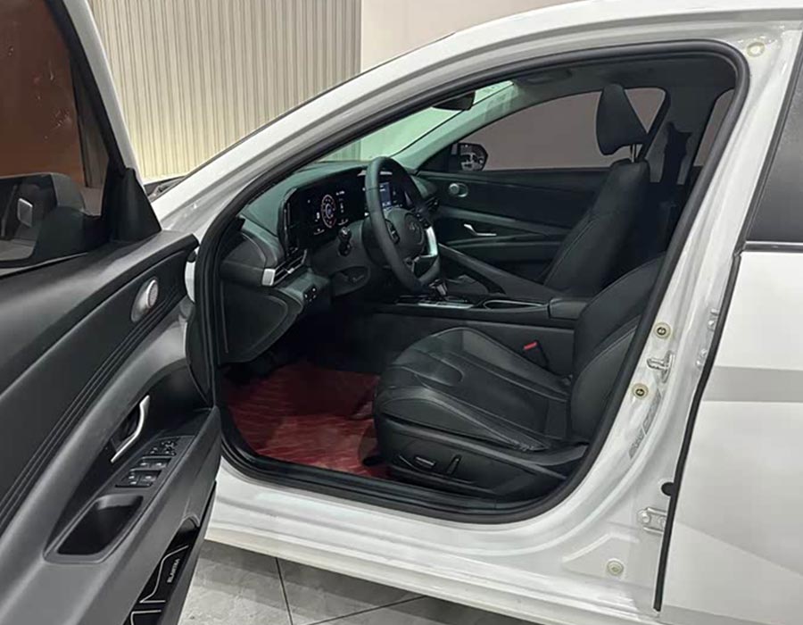 Hyundai Elantra 2022 1,5 L CVT LUX Édition Premium (21 000 km)