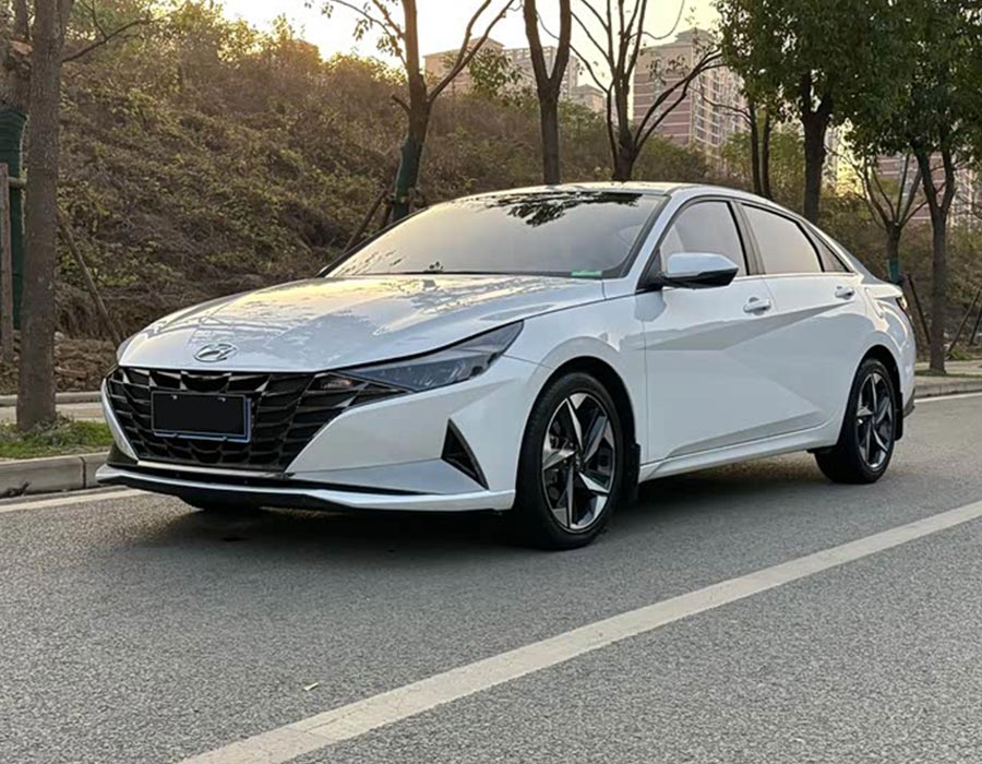 Hyundai Elantra 2021 1,5 L CVT LUX Édition Premium (38 000 km)