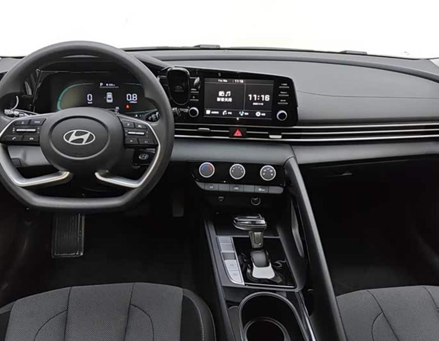 Hyundai Elantra 2023 1,5 L CVT GLS Leading Edition (22 900 km)