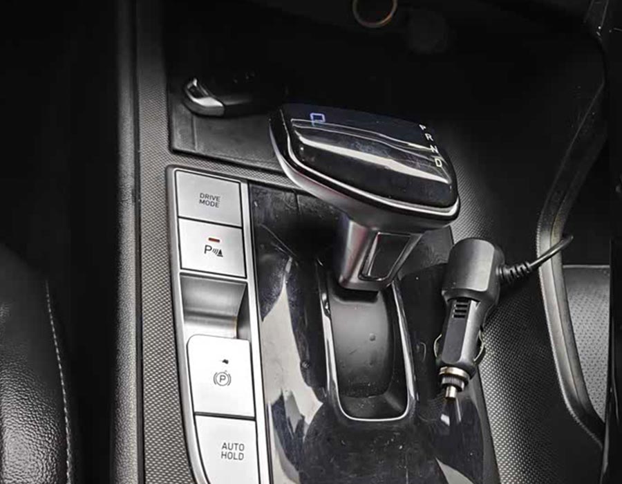 Hyundai Elantra 2022 1,5 L CVT LUX Black Knight Édition limitée (40000 km)
