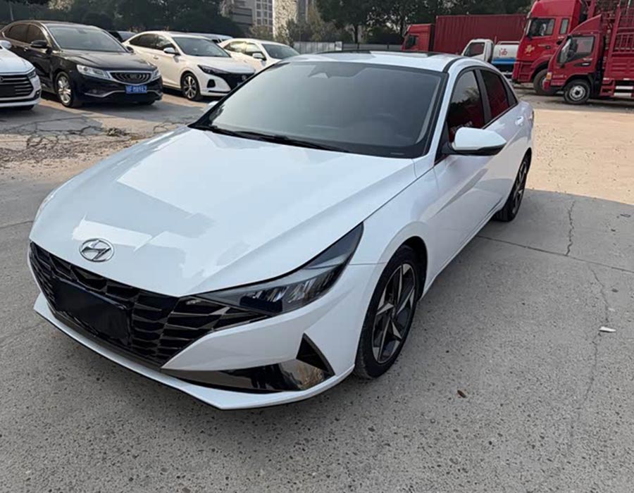 Hyundai Elantra 2022 1,5 L CVT GLS Leading Edition (33 000 km)