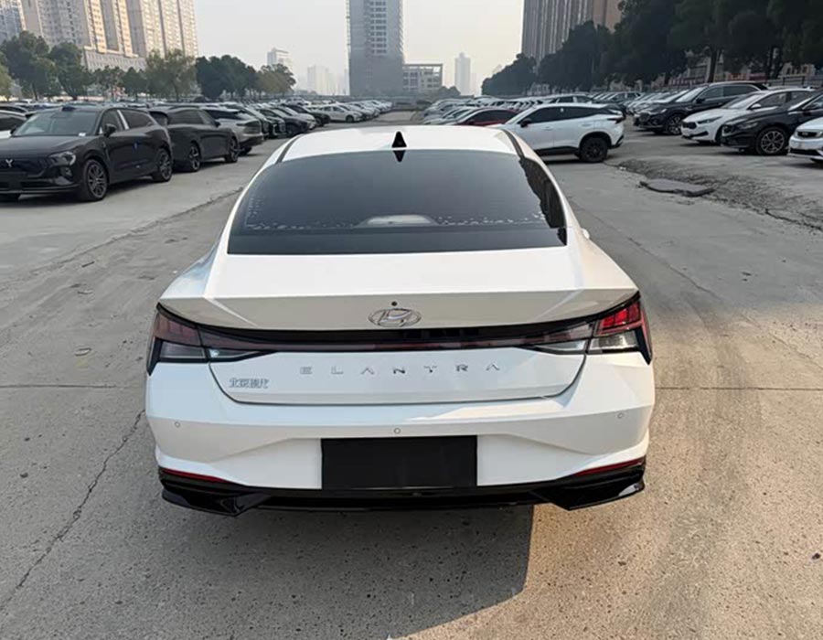 Hyundai Elantra 2022 1,5 L CVT GLS Leading Edition (33 000 km)