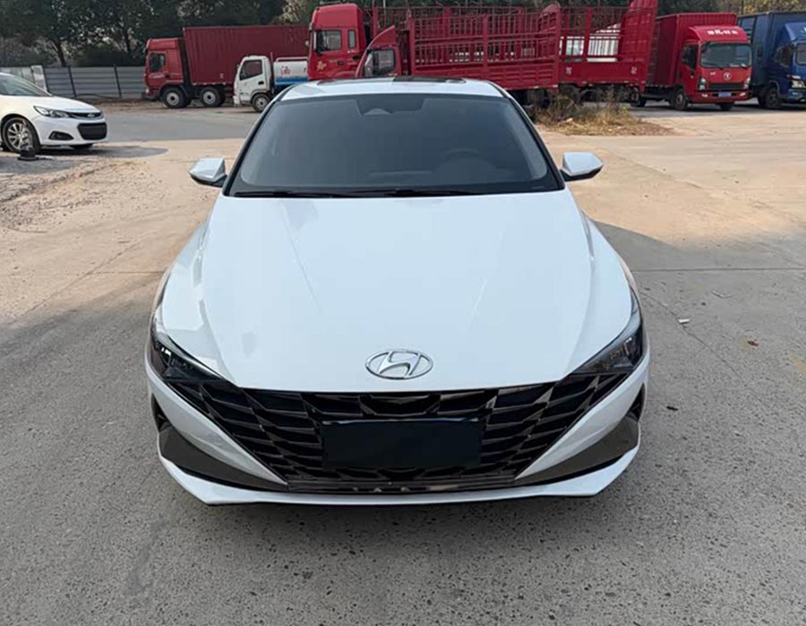 Hyundai Elantra 2022 1,5 L CVT GLS Leading Edition (33 000 km)