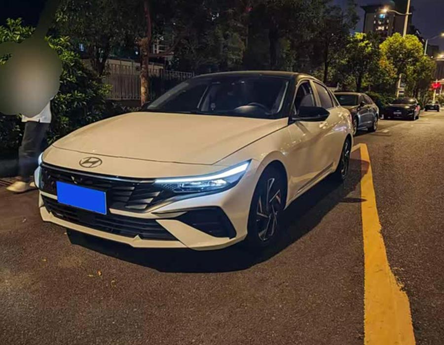 Hyundai Elantra 2023 1,5 L CVT TOP, édition phare (100 km)