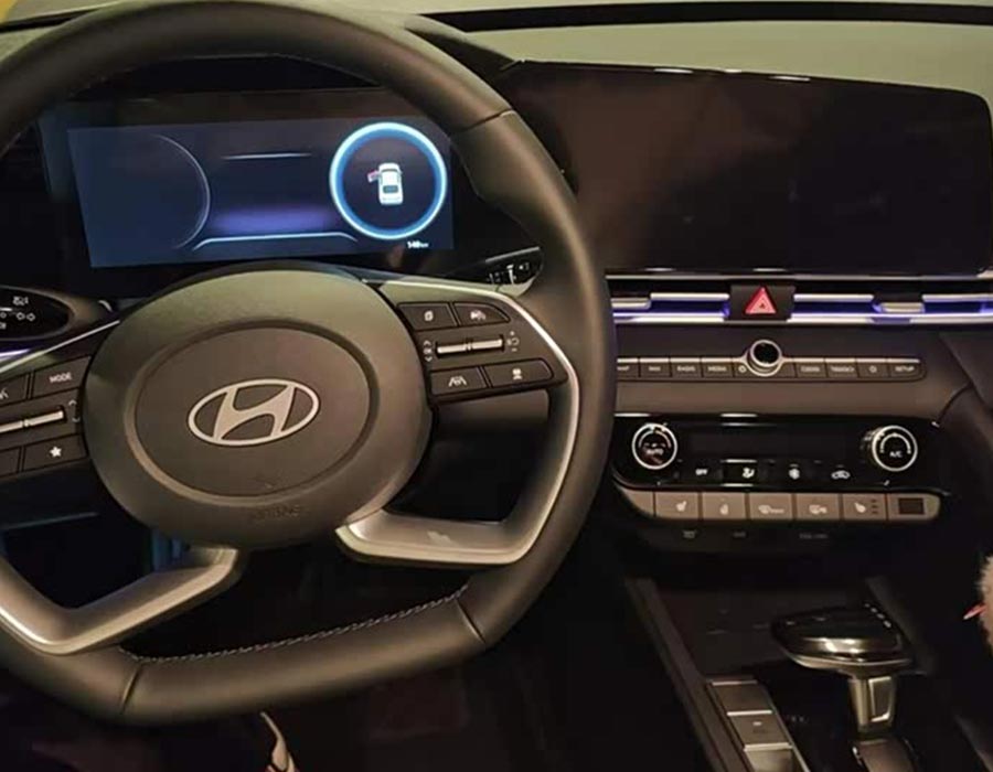 Hyundai Elantra 2023 1,5 L CVT TOP, édition phare (100 km)