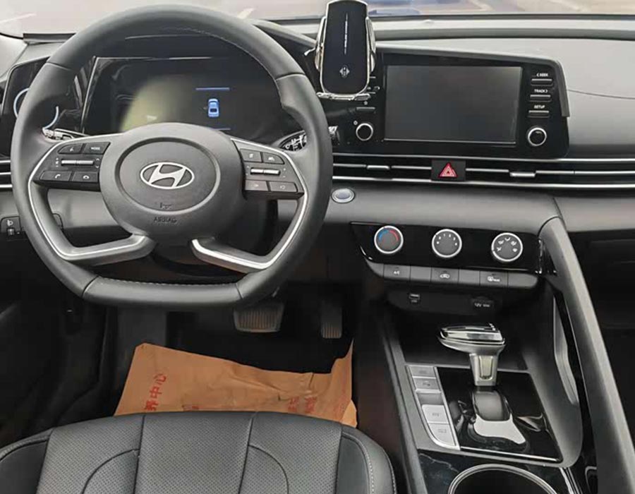 Hyundai Elantra 2023 1,5 L CVT GLX Édition Elite (10 000 km)