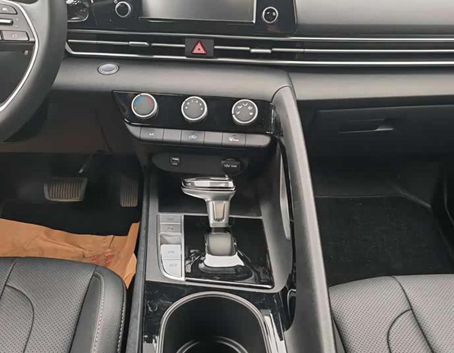 Hyundai Elantra 2023 1,5 L CVT GLX Édition Elite (10 000 km)