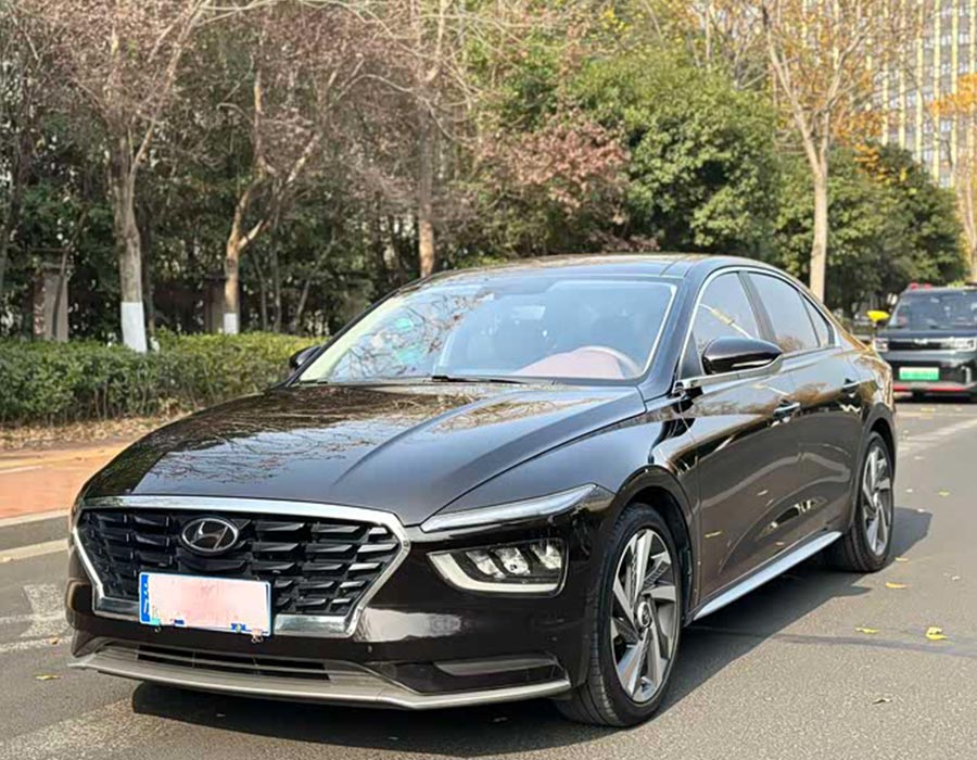 Hyundai Elantra 2021 1,8 L CVT LUX Édition Premium (55 000 km)