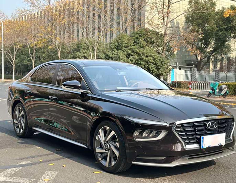 Hyundai Elantra 2021 1,8 L CVT LUX Édition Premium (55 000 km)