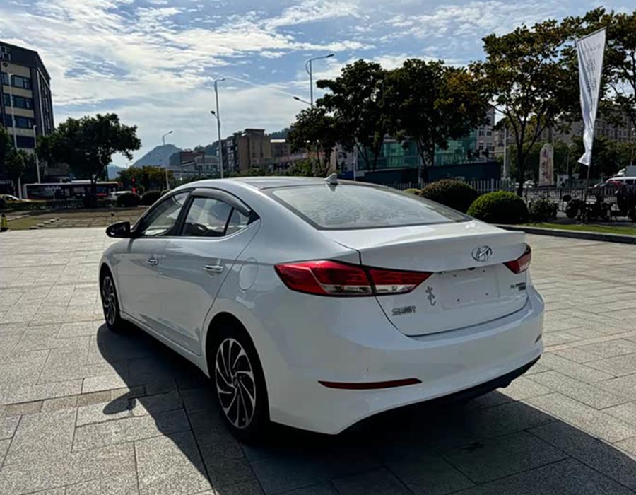 Hyundai Elantra 2020 1,4 T à double embrayage dynamique · Vitality (52 000 km)