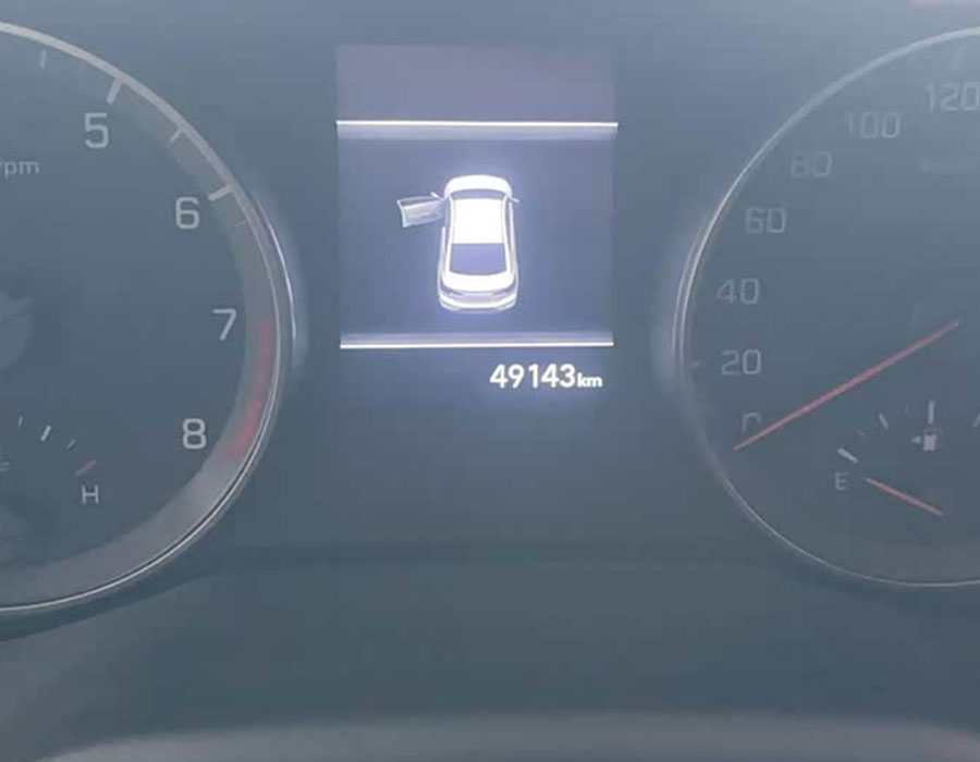 Hyundai Elantra 2019 1,5 L CVT Smart · Elite (49100 km)