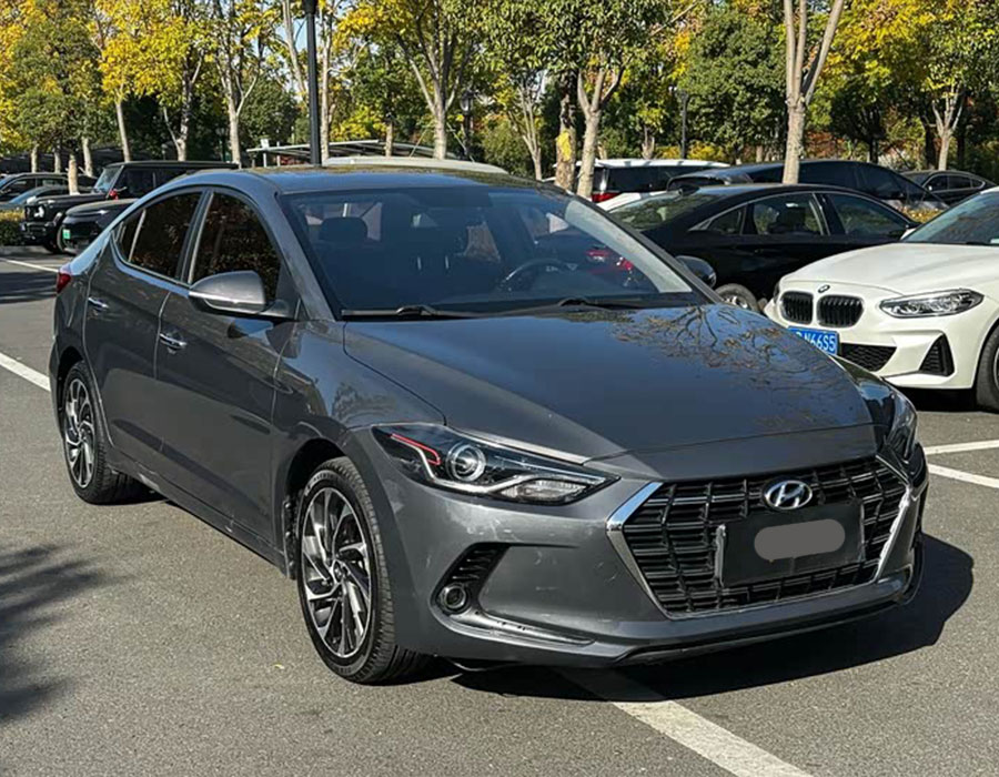 Hyundai Elantra 2019 1,5 L CVT Smart · Elite (60 000 km)