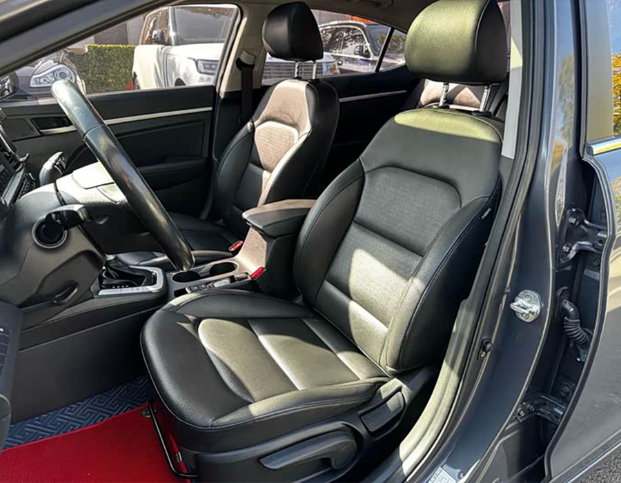 Hyundai Elantra 2019 1,5 L CVT Smart · Elite (60 000 km)