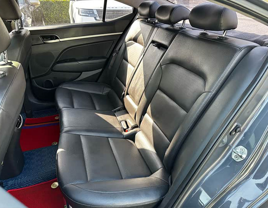 Hyundai Elantra 2019 1,5 L CVT Smart · Elite (60 000 km)
