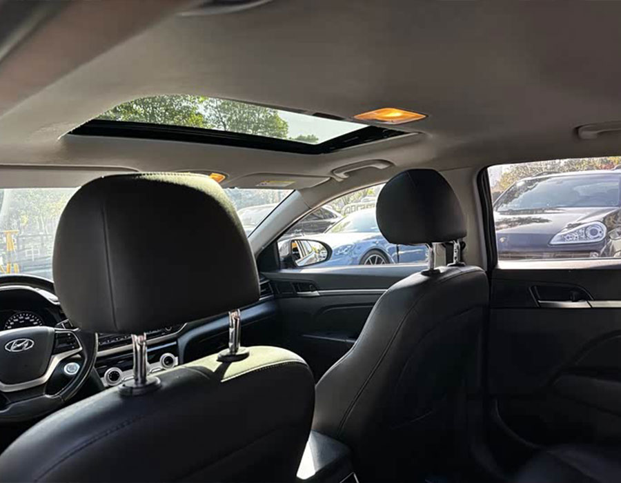 Hyundai Elantra 2019 1,5 L CVT Smart · Elite (60 000 km)