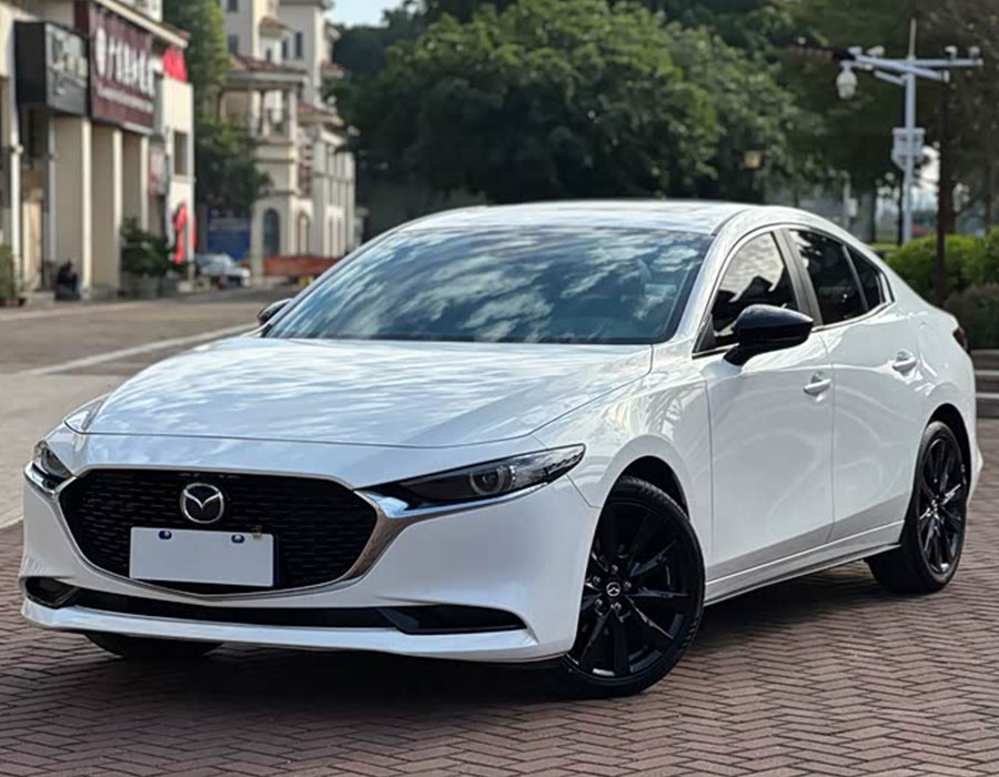 Mazda3 Axela 2023 2,0 L automatique Édition Premium (17 000 km)