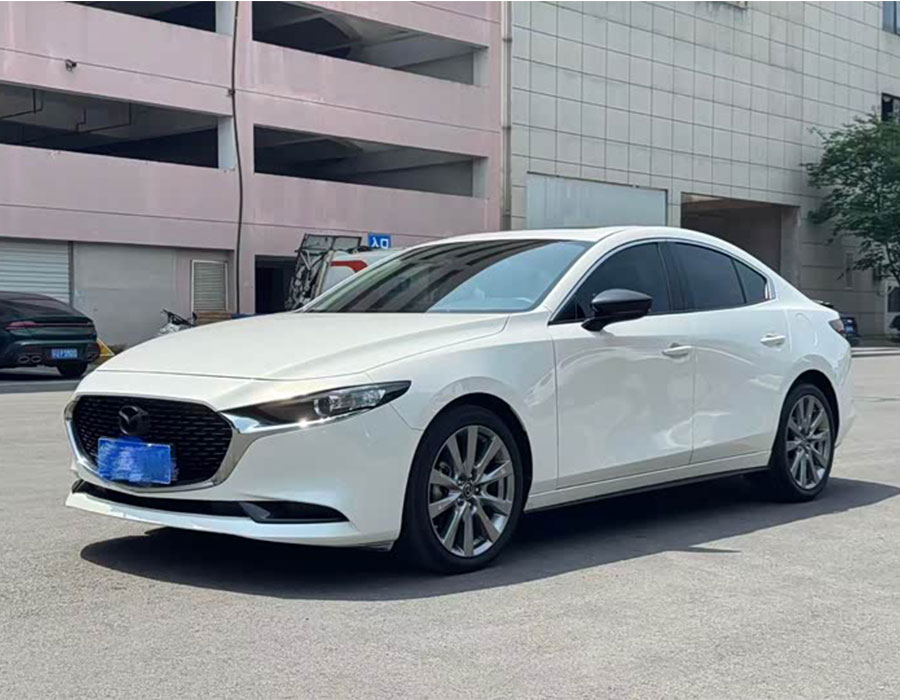Mazda3 Axela 2022, 2,0 L, automatique, édition premium (21 000 km)