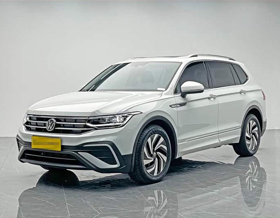 Volkswagen Tiguan L 2024 301TSI Automatique à 2 roues motrices Édition Smart Enjoy (12352 km)