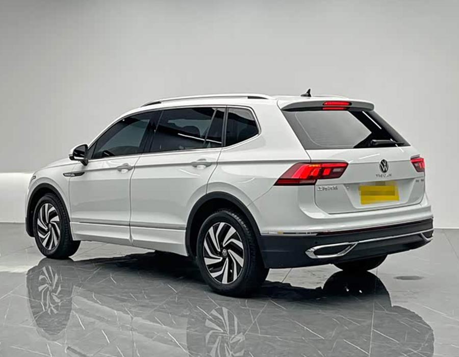 Volkswagen Tiguan L 2024 301TSI Automatique à 2 roues motrices Édition Smart Enjoy (12352 km)