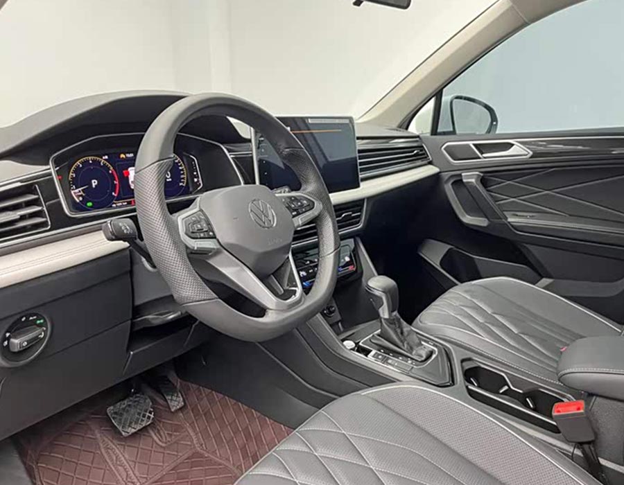 Volkswagen Tiguan L 2024 301TSI Automatique à 2 roues motrices Édition Smart Enjoy (12352 km)