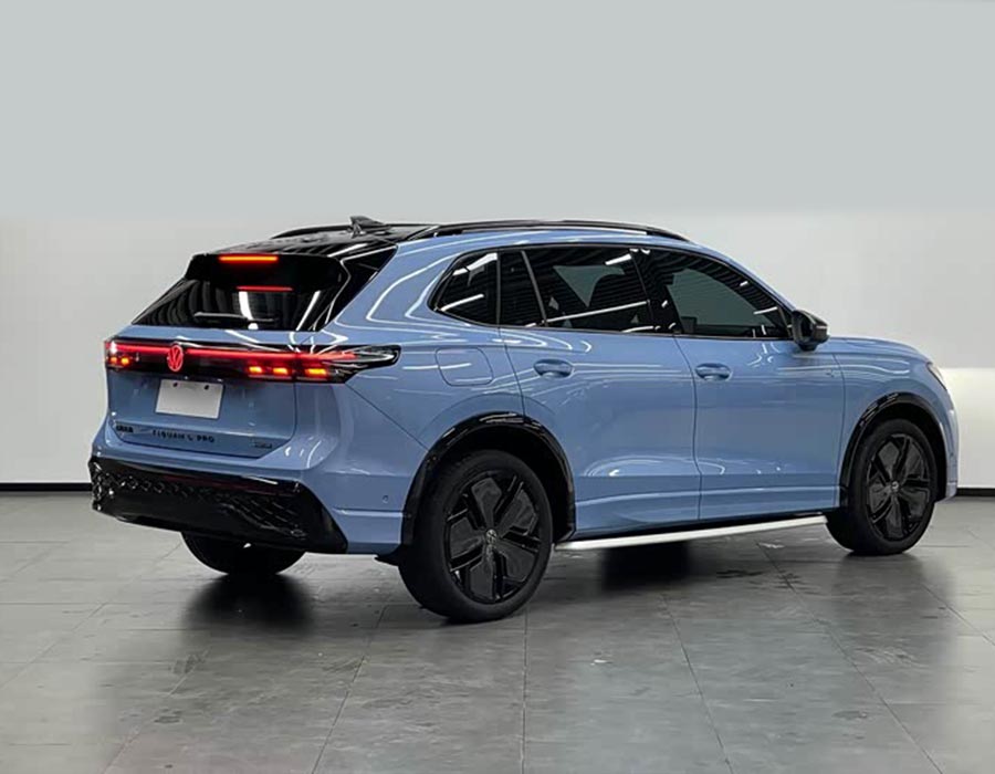 Volkswagen Tiguan L 2025 PRO 380TSI 4 roues motrices R-Line Édition Premium (5123 km)