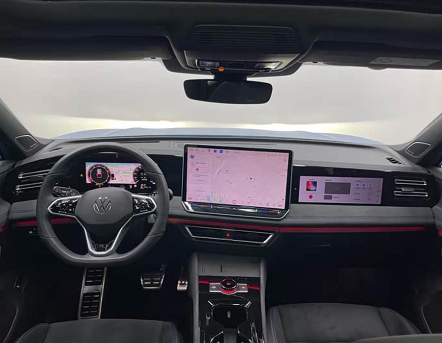 Volkswagen Tiguan L 2025 PRO 380TSI 4 roues motrices R-Line Édition Premium (5123 km)