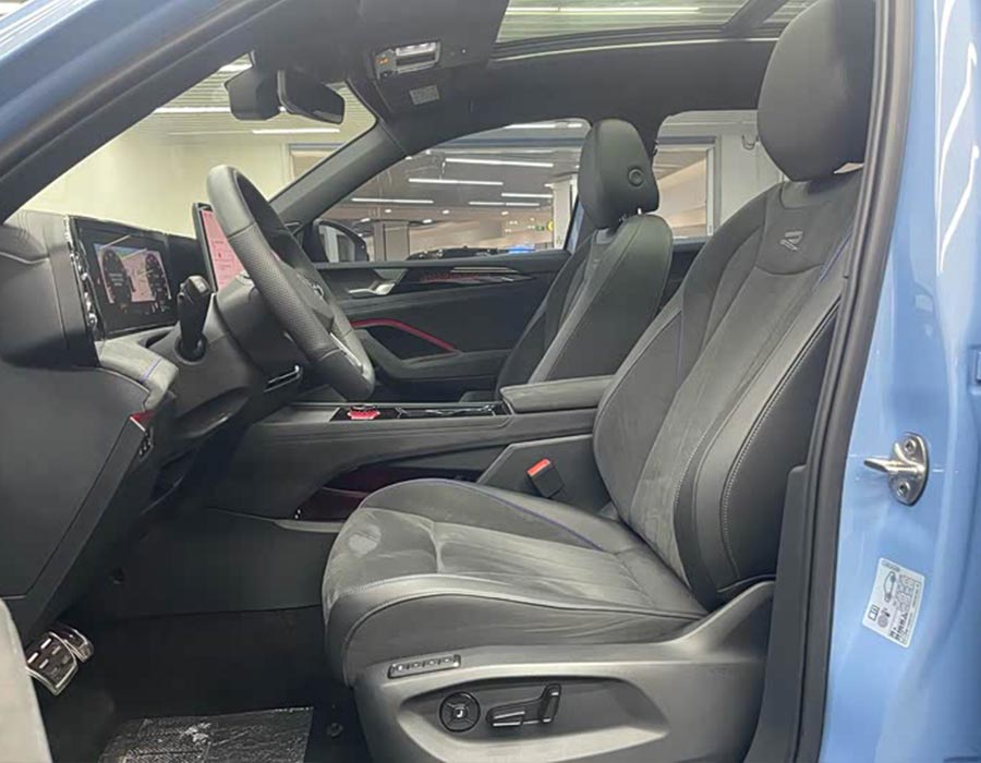 Volkswagen Tiguan L 2025 PRO 380TSI 4 roues motrices R-Line Édition Premium (5123 km)