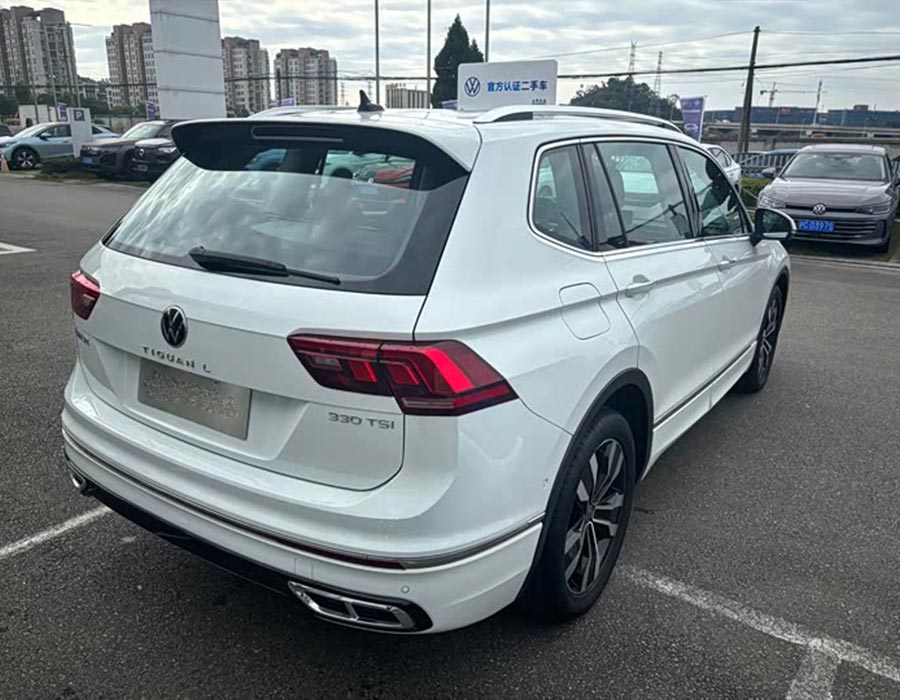 Volkswagen Tiguan L 2024 330TSI Automatique FWD R-Line Dragon Edition (2675 km)