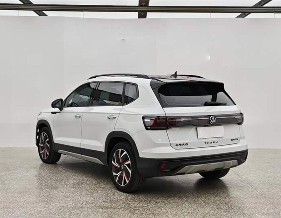 Volkswagen Tharu 2024 300TSI FWD Édition Prestige Moon (2352 km)