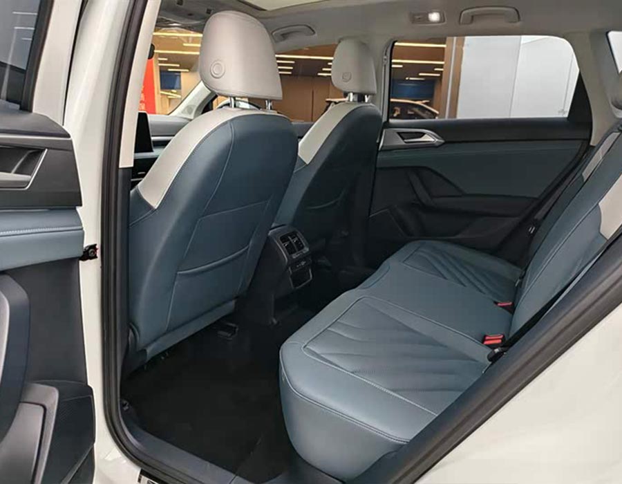 Volkswagen Tharu 2024 300TSI FWD Édition Prestige Moon (2352 km)