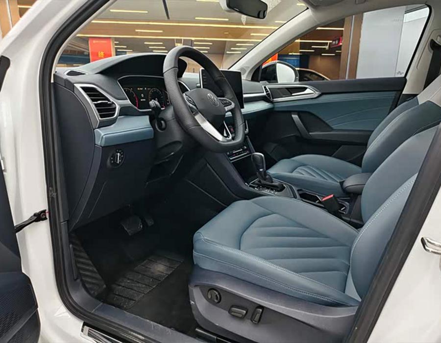 Volkswagen Tharu 2024 300TSI FWD Édition Prestige Moon (2352 km)